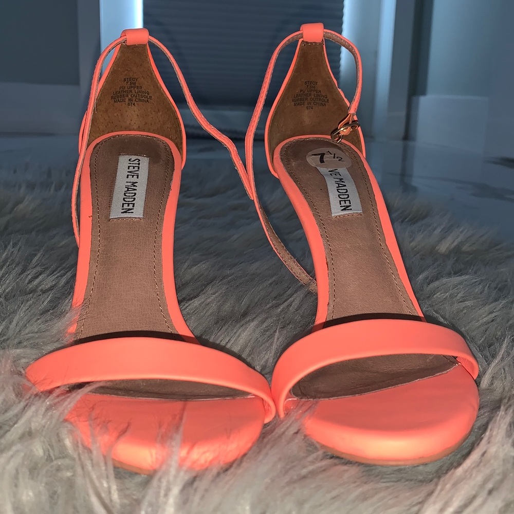 heels - Picture 3 of 3
